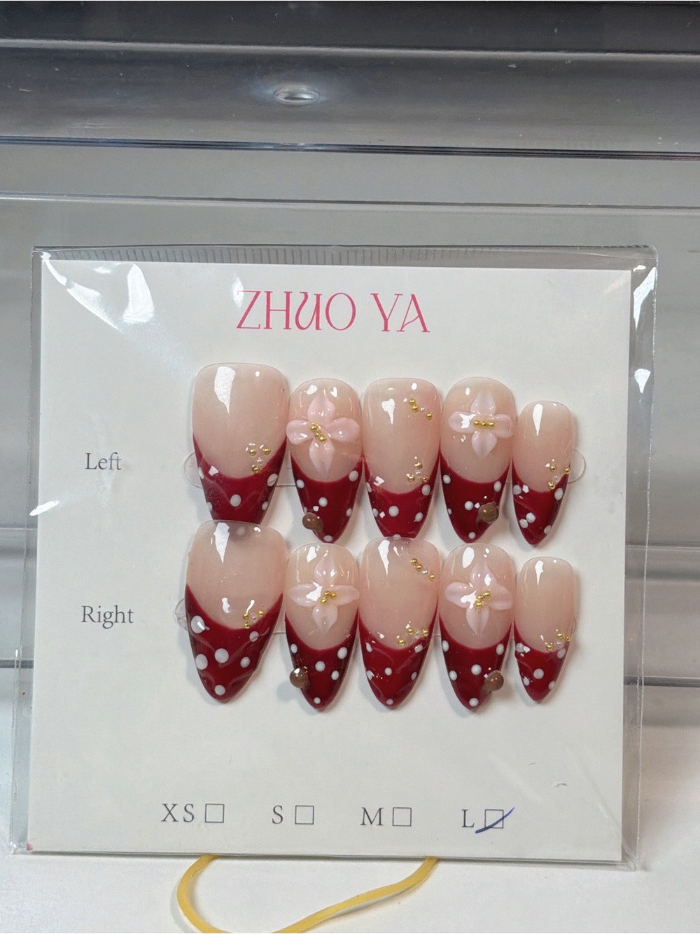 ZH UO YA Red Polka Dot Floral Press-On Nail Set